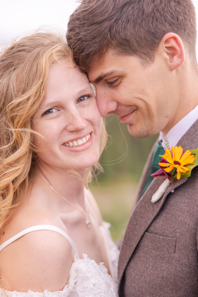 heidi and kyle summer wedding under donnelly dome