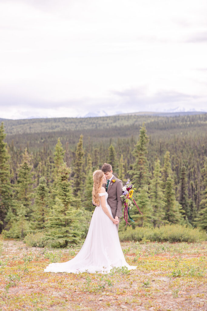 summer wedding in Alaska